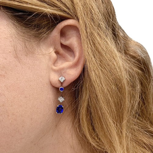 Boucles d'oreilles Boucles d'oreilles Chaumet, "Clarisse", en or blanc, saphirs et diamants. 58 Facettes 23684