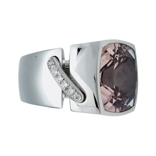 Bague 55 Bague chevalière Chaumet "Lien" en or blanc, diamants et morganite. 58 Facettes 28572