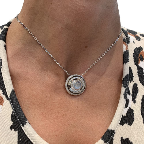 Collier Collier Boucheron "Esmeralda" en or blanc, diamants et pierre de lune. 58 Facettes 29955