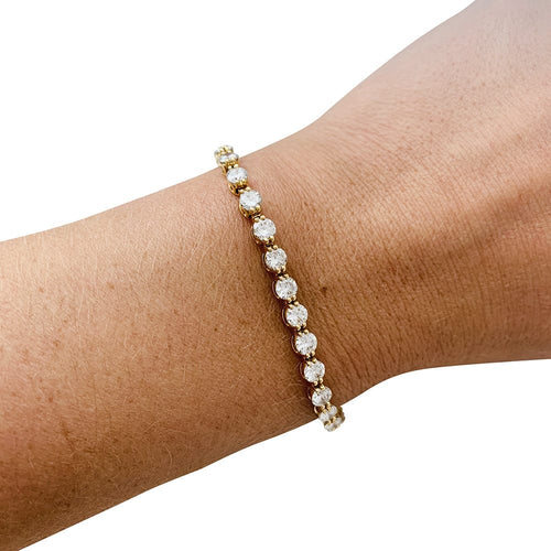 Bracelet Bracelet ligne diamants en or jaune. 58 Facettes 29996