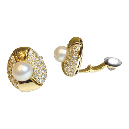 Boucles d'oreilles Boucles d'oreilles Cartier, en or jaune, perles et diamants. 58 Facettes 26509