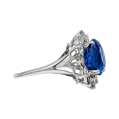 Bague 56 Bague Marguerite Saphir 7.16 ct, or blanc et diamants. 58 Facettes 30259
